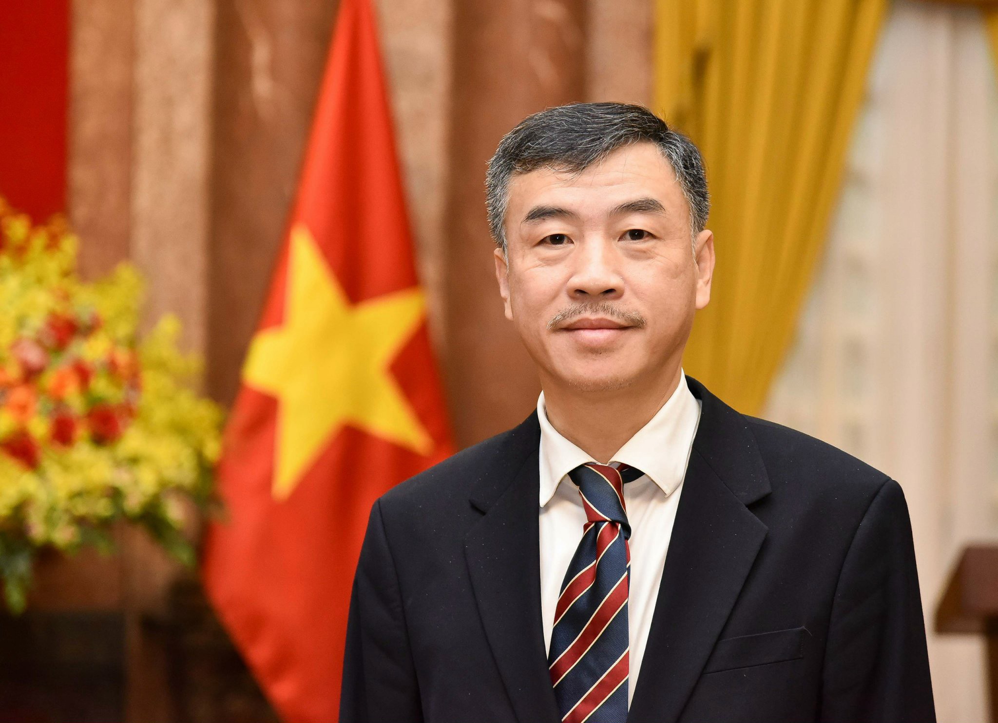 Dương Hoài Nam.jpg